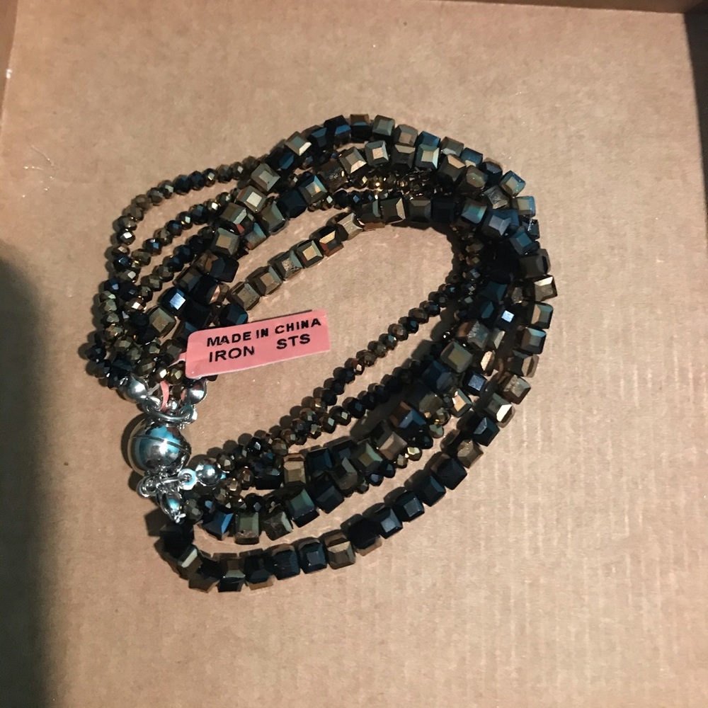 NWT❗️ Black & Gold Bracelet